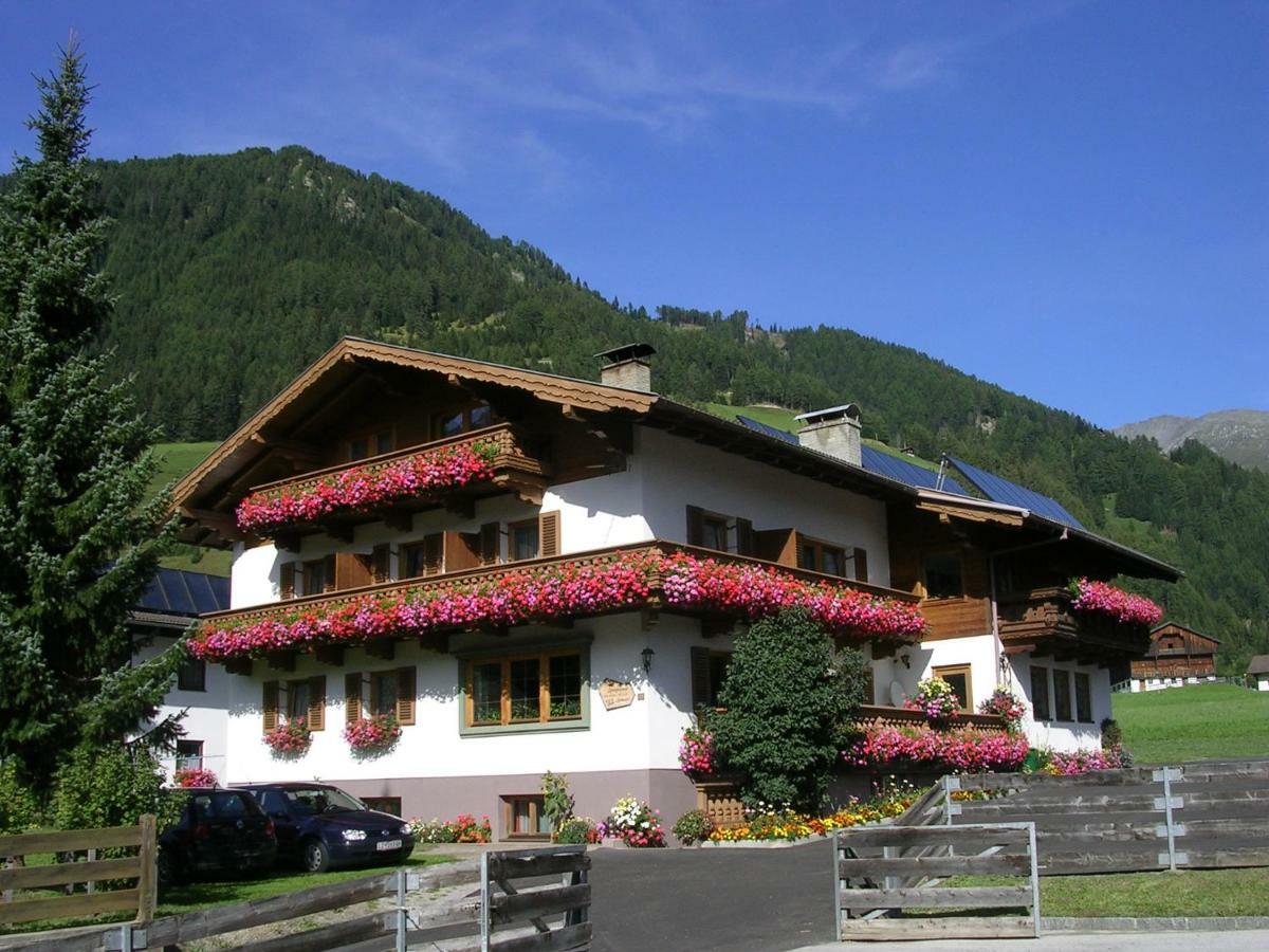 Haus Bergheimat Hotel Kals am Grossglockner Exterior photo